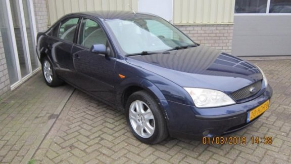 Ford Mondeo - 1.8-16V Ghia koppeling versleten - 1