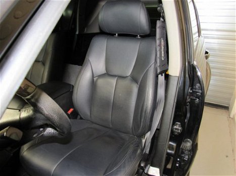 SsangYong Rexton - RX 270 XVT High Roof Automaat / Airco / Leder Int / Grijs Kent / 18