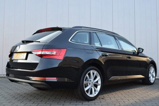 Skoda Superb Combi - 1.6 TDi DSG Ambition Business Sportstoelen, Full Map Navi, Bi-Xenon, LED, 18 In - 1