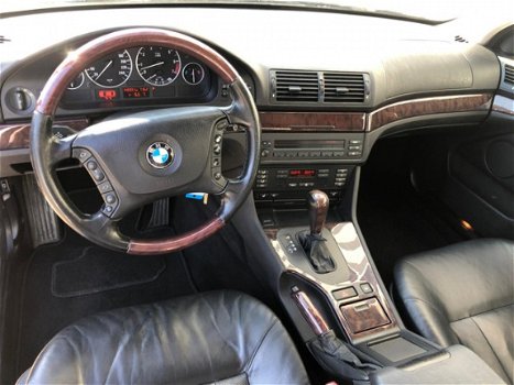 BMW 5-serie Touring - 525i Executive Automaat - 1