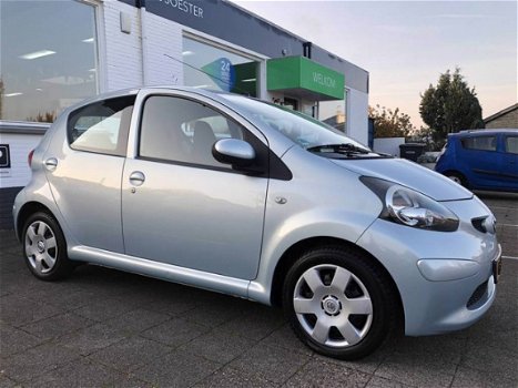 Toyota Aygo - 1.0 5-DRS AIRCO NIEUW APK Rijklaar - 1