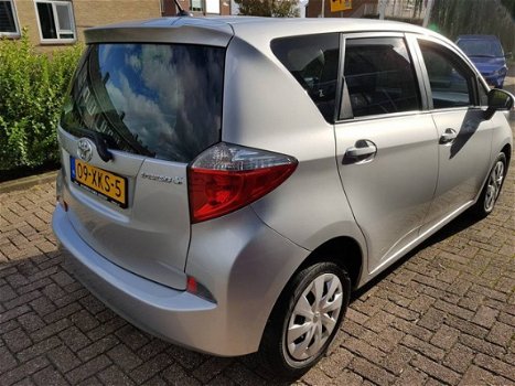 Toyota Verso S - Verso-S 1.3 VVT-i Aspiration met Panoramisch dak - 1