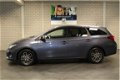 Toyota Auris Touring Sports - 1.8 Hybrid Lease Rijklaarprijs, nette auto - 1 - Thumbnail