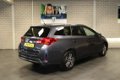 Toyota Auris Touring Sports - 1.8 Hybrid Lease Rijklaarprijs, nette auto - 1 - Thumbnail