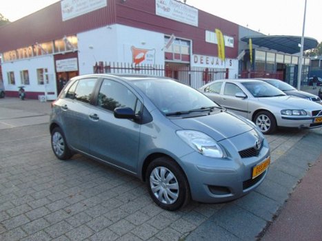 Toyota Yaris - 1.0 12V VVT-I 5DR - 1