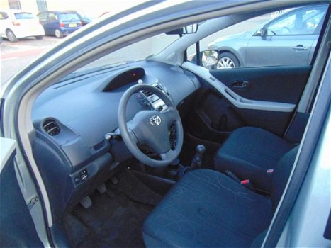 Toyota Yaris - 1.0 12V VVT-I 5DR - 1