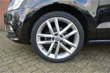 Volkswagen Polo - 1.2 TSI Highline 5-deurs Navi 1e eigenaar Rijklaarprijs