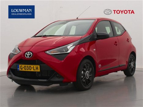 Toyota Aygo - 1.0 5drs X-Play | Apple CarPlay | Android Auto - 1