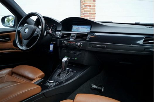 BMW 3-serie - 325i Aut. Business Line Sportstoelen, Navigatie, Xenon, Climate - 1