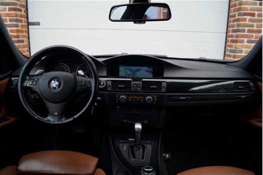 BMW 3-serie - 325i Aut. Business Line Sportstoelen, Navigatie, Xenon, Climate - 1