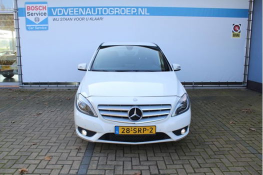 Mercedes-Benz B-klasse - 200 Ambition NAVIGATIE, CRUISE, TREKHAAK, HALF LEDER, PDC V/A - 1