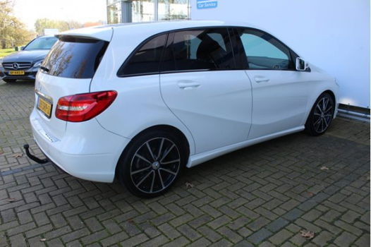 Mercedes-Benz B-klasse - 200 Ambition NAVIGATIE, CRUISE, TREKHAAK, HALF LEDER, PDC V/A - 1