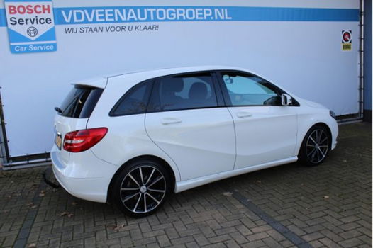 Mercedes-Benz B-klasse - 200 Ambition NAVIGATIE, CRUISE, TREKHAAK, HALF LEDER, PDC V/A - 1