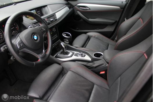 BMW X1 - 1.6d sDrive High Executive Xenon Sportstoelen Navi 19 inch lmv - 1