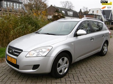 Kia Cee'd Sporty Wagon - 1.4i 109pk Airco Trekhaak 1200kg 2e eigenaar - 1