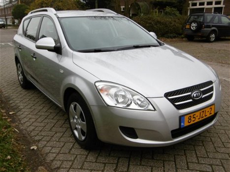 Kia Cee'd Sporty Wagon - 1.4i 109pk Airco Trekhaak 1200kg 2e eigenaar - 1