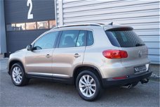 Volkswagen Tiguan - 1.4 TSI Sport&Style Pano|Navi|PDC|Cruis Bruin