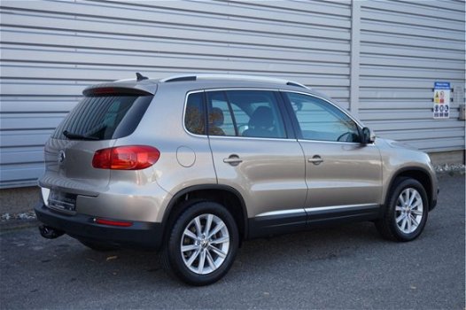 Volkswagen Tiguan - 1.4 TSI Sport&Style Pano|Navi|PDC|Cruis Bruin - 1