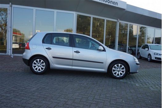 Volkswagen Golf - 1.6 FSI Comfortline, Airco, Cruise control, Lm velgen - 1