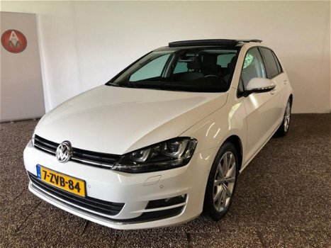 Volkswagen Golf - 2.0 TDI Highline Led | Pano |Camera |18