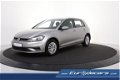 Volkswagen Golf - 1.6 TDI *Navigatie*Camera*1ste Eigenaar - 1 - Thumbnail