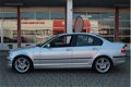 BMW 3-serie - 320i Sport Edition M-pakket Xenon/ 17'' LMV/ Dealer onderhouden - 1 - Thumbnail