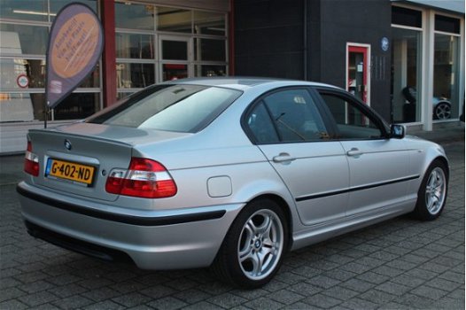 BMW 3-serie - 320i Sport Edition M-pakket Xenon/ 17'' LMV/ Dealer onderhouden - 1