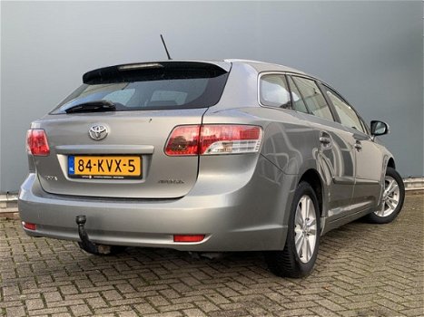 Toyota Avensis Wagon - 2.0 16V VVT-I Dynamic - 1