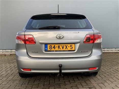 Toyota Avensis Wagon - 2.0 16V VVT-I Dynamic - 1