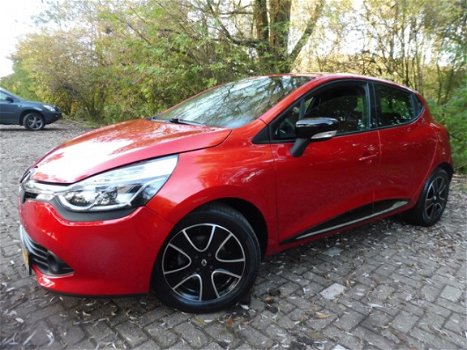 Renault Clio - 0.9 TCe Expression 2013/AIRCO/PDC/TREKHAAK/ - 1