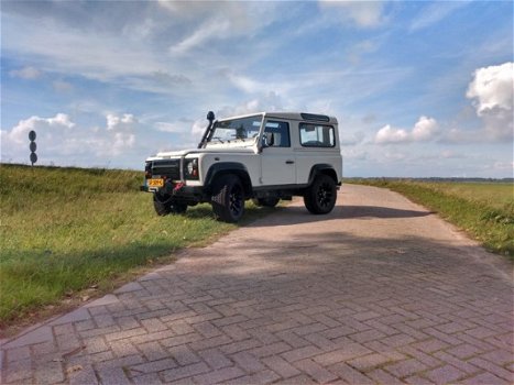 Land Rover Defender - 2.5 TD5 90 SW E - 1