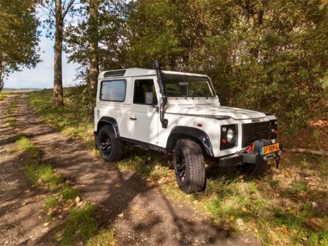 Land Rover Defender - 2.5 TD5 90 SW E - 1