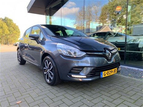 Renault Clio - 1.2 met Navigatie - 1