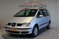 Seat Alhambra - 2.8 V6 Signo 2000/ NAP/ PDC/ Trekhaak/ Cruise/ Clima/ 6bak/ Elek ramen + Spiegels/ O - 1 - Thumbnail