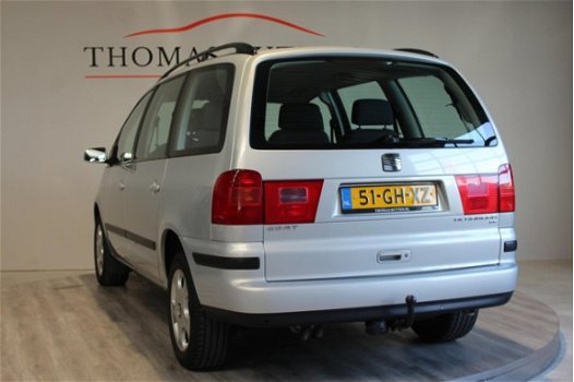 Seat Alhambra - 2.8 V6 Signo 2000/ NAP/ PDC/ Trekhaak/ Cruise/ Clima/ 6bak/ Elek ramen + Spiegels/ O - 1