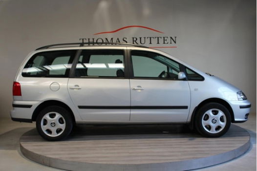 Seat Alhambra - 2.8 V6 Signo 2000/ NAP/ PDC/ Trekhaak/ Cruise/ Clima/ 6bak/ Elek ramen + Spiegels/ O - 1