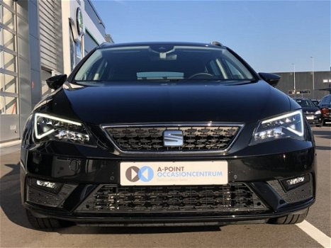 Seat Leon ST - 1.6 TDI Style Business Intense | Navigatie | Apple car play | lichtmetalen velgen | - 1