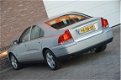 Volvo S60 - 2.4 D5 Kinetic Aut. Navi Clima Trekhaak NAP APK - 1 - Thumbnail