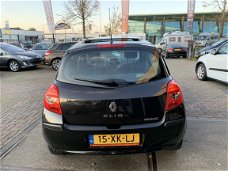 Renault Clio - 1.4-16V Sport Airco Panodak 5 Drs