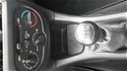 Peugeot 206 - 1.4 HDi XR KOOPJE nette 206 diesel met nieuwe apk. 65 euro wegenbelasting - 1 - Thumbnail