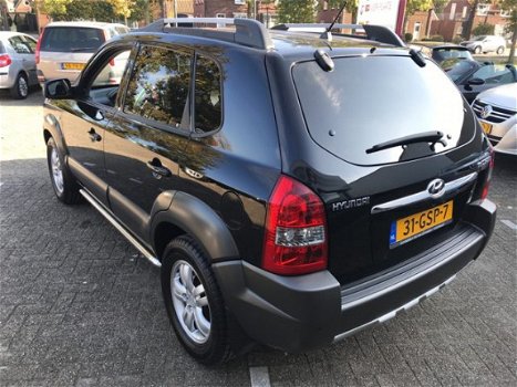 Hyundai Tucson - 2.0i Style Mooie en goed onderhouden TUSCON, CLIMA. PDC ACHTER - 1