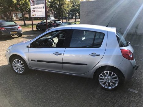 Renault Clio - 1.2 TCE Dynamique S Zeer mooie CLIO , METALLIC, LM VELGEN, AIRCO, STOF HALF LEDER - 1