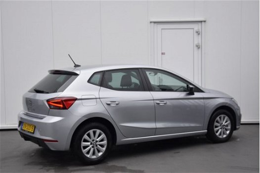 Seat Ibiza - 1.0 TSI 95 pk Style Business Intense Navigatie PDC Airco 15 inch LM velgen - 1