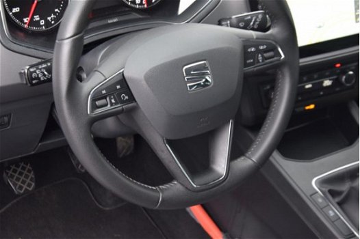 Seat Ibiza - 1.0 TSI 95 pk Style Business Intense Navigatie PDC Airco 15 inch LM velgen - 1