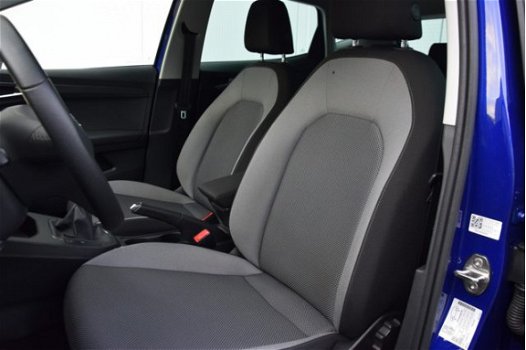Seat Ibiza - 1.0 TSI 95 pk Style Business Intense Navigatie PDC Climatronic 16 inch LM velgen - 1