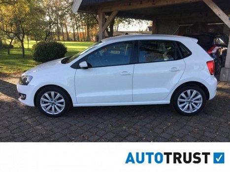 Volkswagen Polo - 1.4-16V Comfortline incl. Navigatie, bluetooth en dealer onderhouden - 1