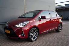 Toyota Yaris - 1.5 Hybrid Premium l Navigatie | Panoramadak