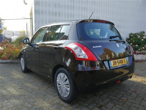 Suzuki Swift - 1.2 VVT 90pk 5D Comfort | Airco | Stoelverwarming - 1