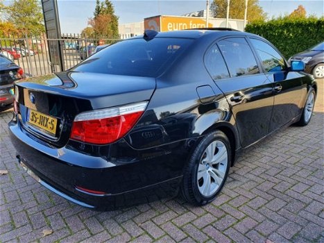 BMW 5-serie - 520i High Executive Half leer zwart/navi pro/xenon/schuifkanteldak/zwarte hemel/head-u - 1