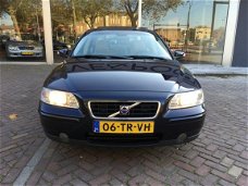 Volvo S60 - 2.4 Kinetic ECC / Cruise / Leer / RTI / Trekhaak / Etc